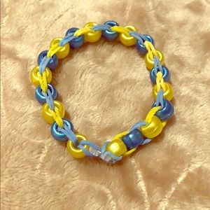Rubber band beaded bracelet.